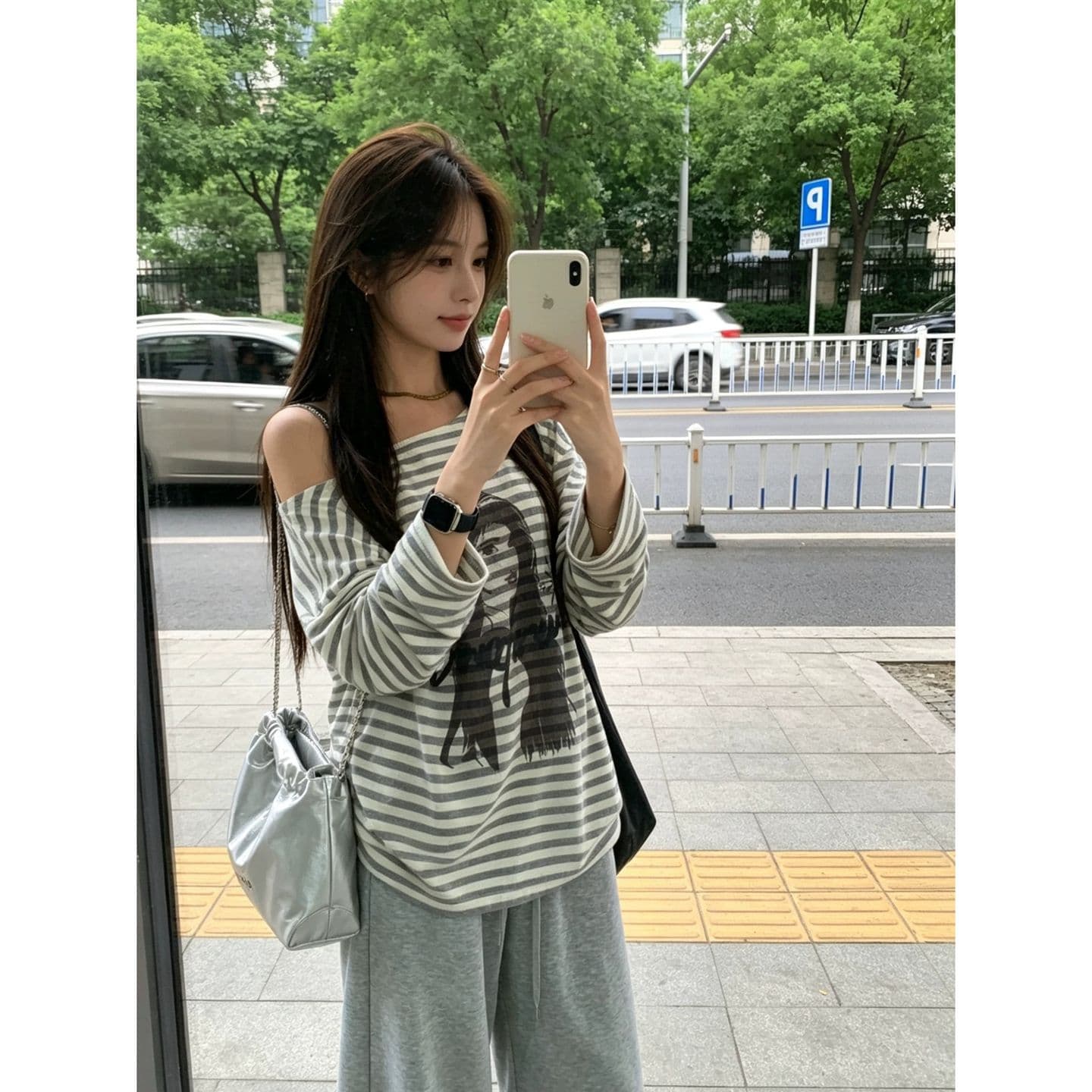 경관 그림 원본 품질 거리 캐주얼 바람 비스듬한 어깨 루즈핏 스트라이프 긴팔 티셔츠 상세 이미지 11