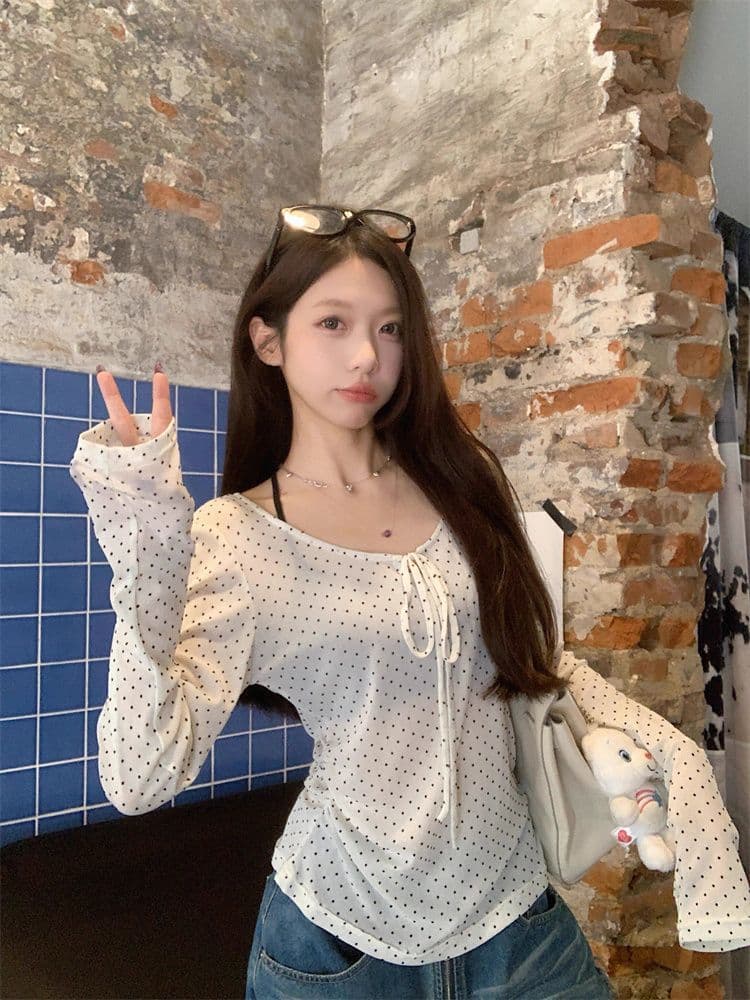 원본 원단 프랑스식 핫걸 도트 무늬 레이스업 V넥 긴팔 티셔츠 여성 이른 가을 인사이드 가져 가라. 몸매 가꾸기 아름다운 아름다운 맨위 상세 이미지 1