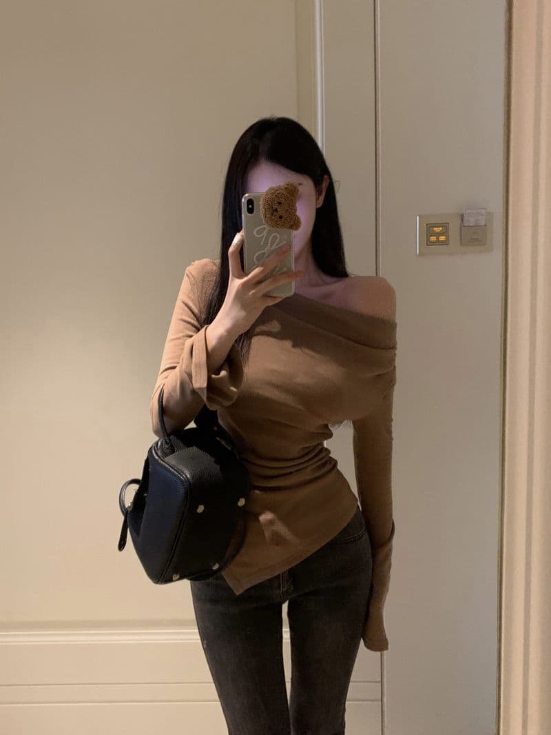 De 플러시 220 그램 오프숄더 기본 셔츠 가을 겨울 매운맛 표지 배 허리 수축 슬림해 보이는 불규칙 긴팔 맨위 상세 이미지 6