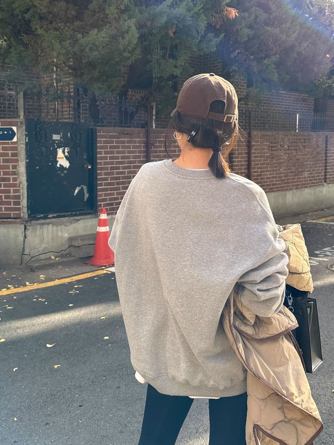 한국 스타일 하라주쿠 bf 털이 있고 두꺼운 풀오버 라운드 넥 후드티 여자 학생 소금 부서 루즈핏 맨위 가을 겨울철 재킷 상세 이미지 11