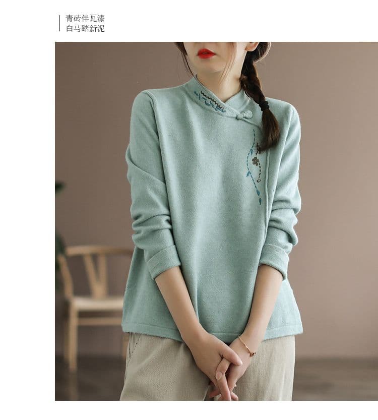 m-4xl De 플러시 털이 있고 두꺼운 문예 레트로 긴팔 티셔츠 여성 가을 겨울 코트 외출용 맨위 자수 기본 셔츠 상세 이미지 9