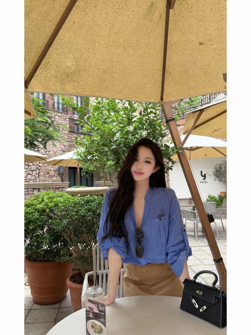 원본 원단 파란색 스탠드 칼라 루즈핏 긴팔 여성 셔츠 가을 V넥 여성 셔츠 조기 가을 셔츠 상세 이미지 2