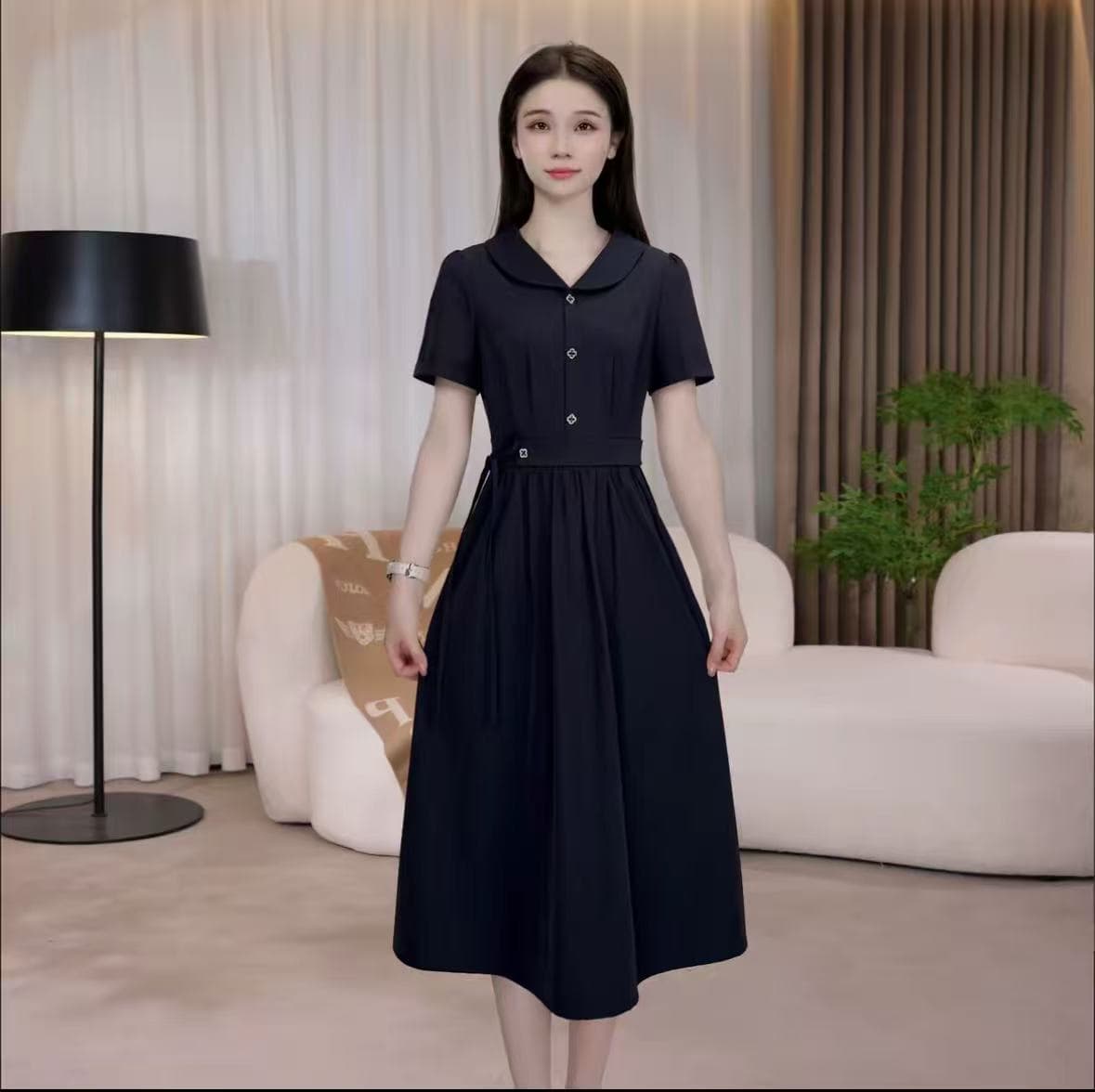뮤 뮤 의류 제품 프랑스식 미니멀리즘 캐주얼 품격 다용도 드레스 2026 봄 새로운 허리 수축 슬림해 보이는 중간 길이 스커트 상세 이미지 2