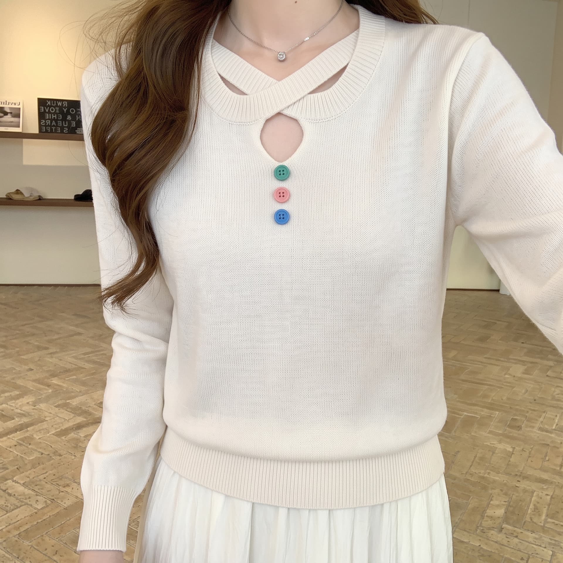 개성 작은 대중 스웨터 여자 2026 새로운 불규칙 라운드 넥 단색 봄 가을 외국 가스 느긋한 풀오버 니트 스웨터 상세 이미지 5
