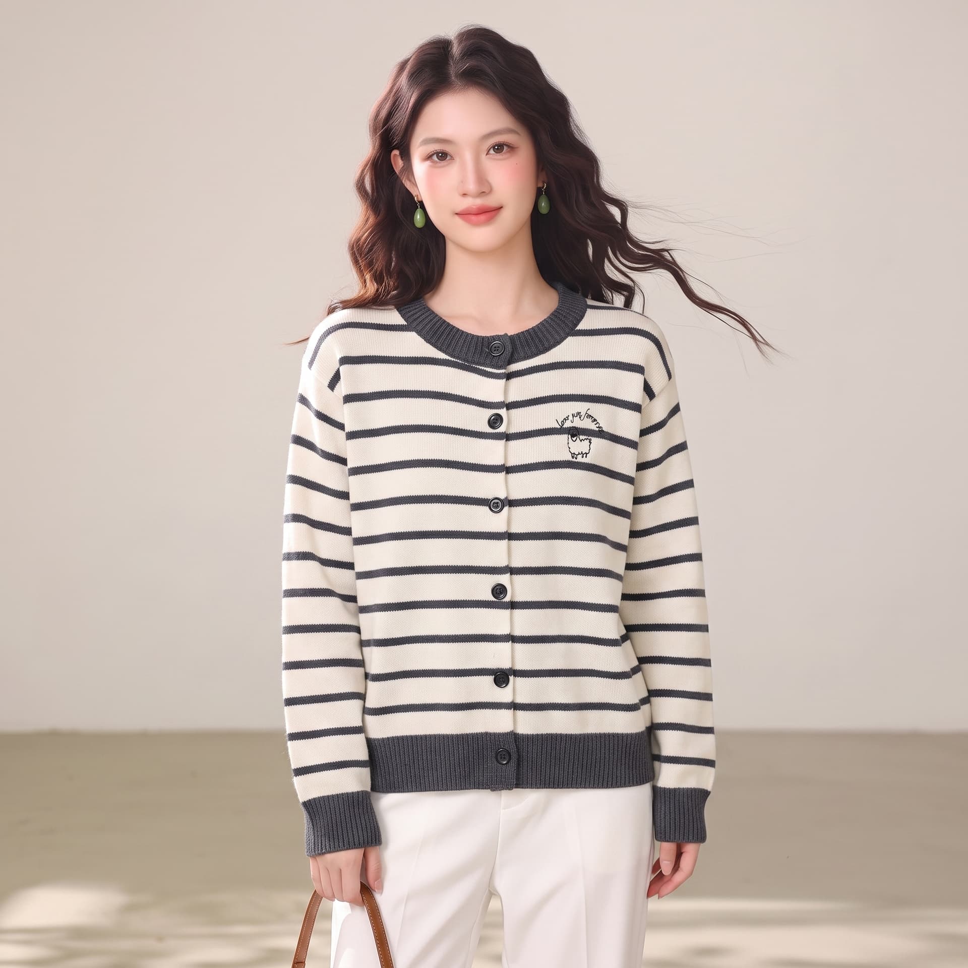 실사 연령 감소 스트라이프 니트 오픈 가디건 여성 코트 2026 새로운 봄 가을 빅 사이즈 여성 의류 맨위 가을 겨울 스웨터