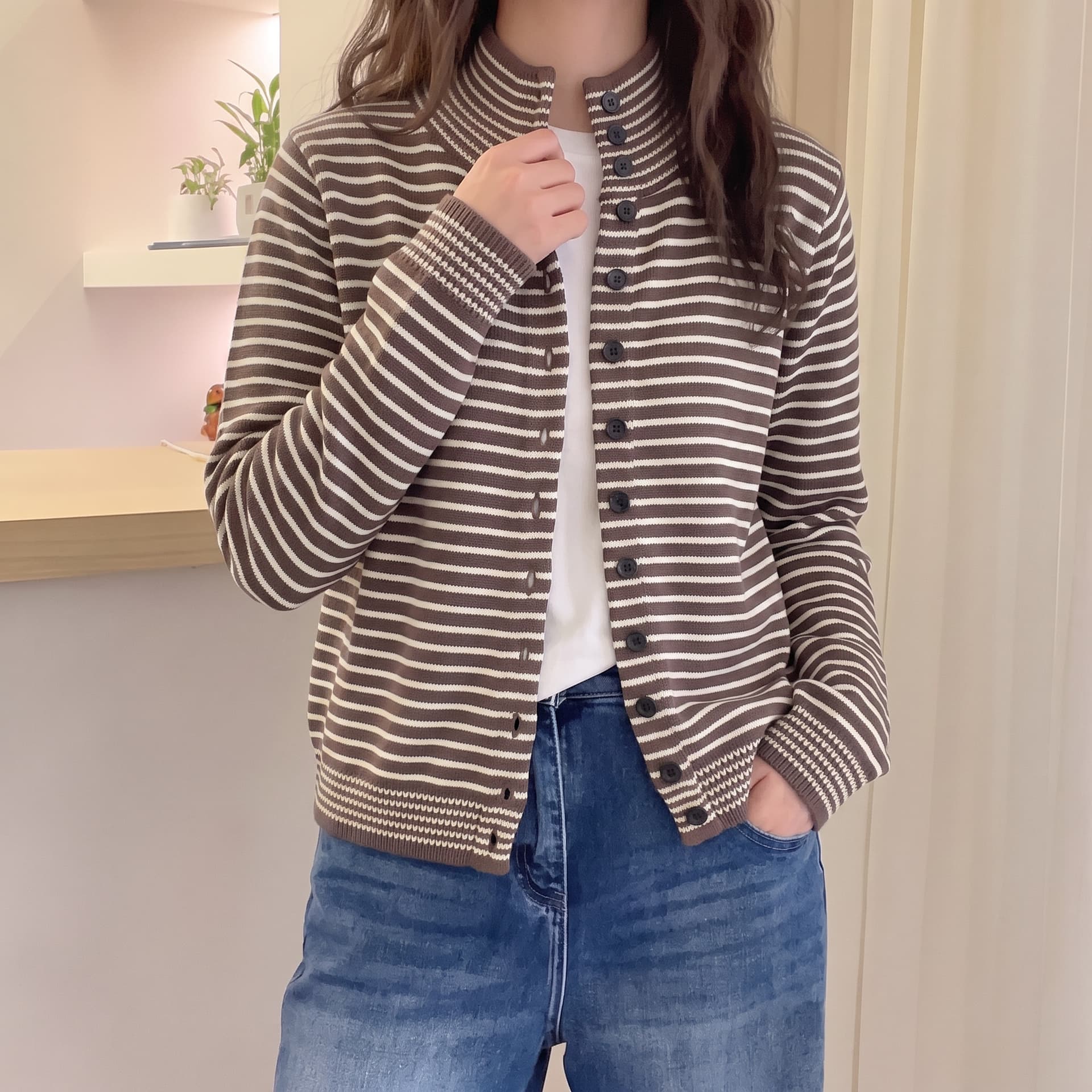 소파 바람 실사 스트라이프 니트 오픈 가디건 여성 가을 겨울 새로운 싱글 줄 버튼 루즈핏 출퇴근 스웨터 고급 센스