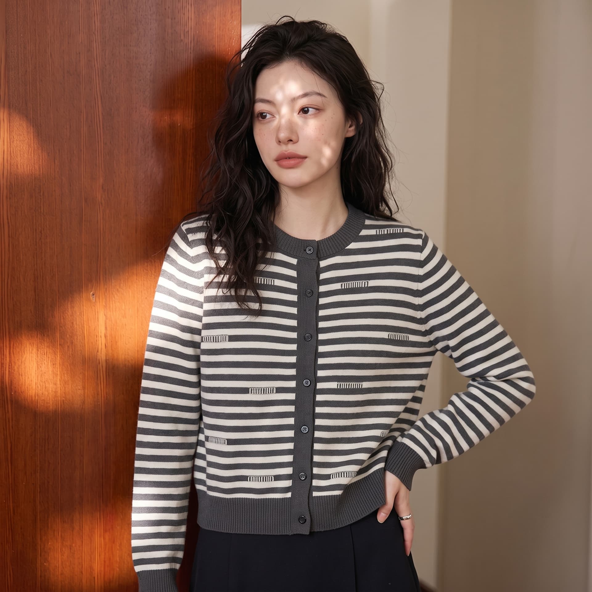 부드러운 바람 실사 니트 오픈 가디건 여성 의류 가을 겨울 새로운 패션 빅 사이즈 라운드 넥 스트라이프 순수한 맨위 재킷 이미지 4