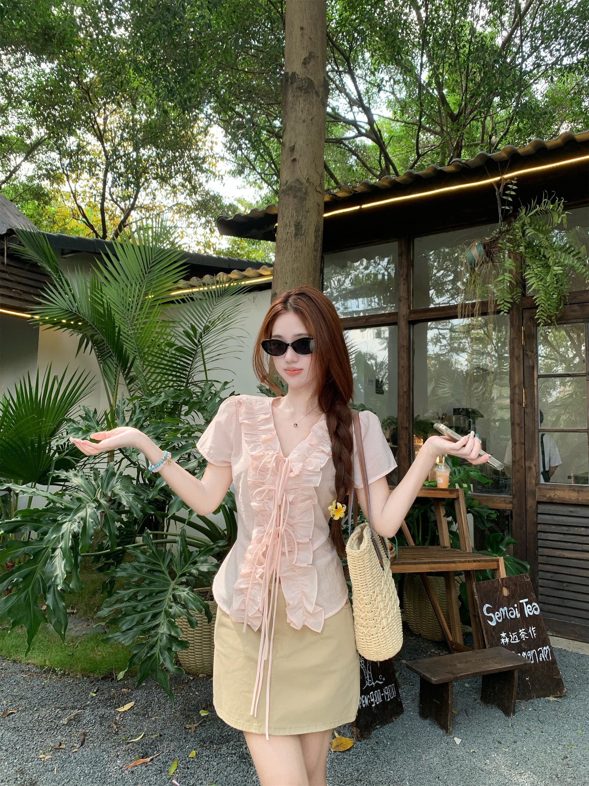 실사 정가 여름 새로운 달콤함 핑크색 프릴 레이스업 V넥 반팔 작은 셔츠 카키 색 미니 스커트 상세 이미지 5