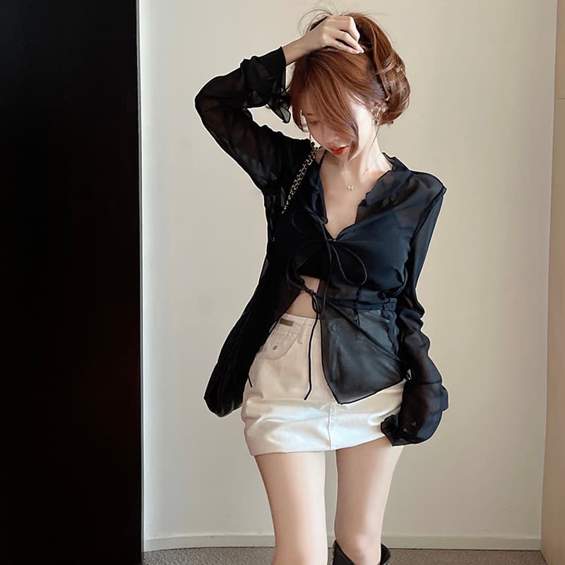 나팔 소매 V넥 마이크로 시스루 망사 맨위 여성 핫걸 루즈핏 얇은 스타일 레이스 업 셔츠 상세 이미지 9