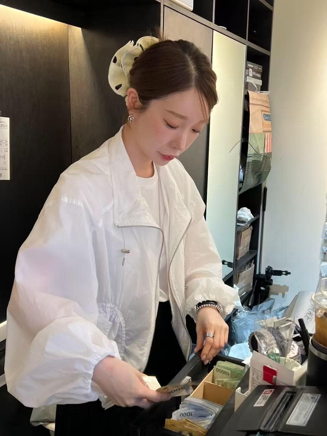 있음 선적 chic 다용도 단색 스탠드 칼라 워크웨어 재킷 자외선 차단 얇은 스타일 긴팔 재킷 상세 이미지 9