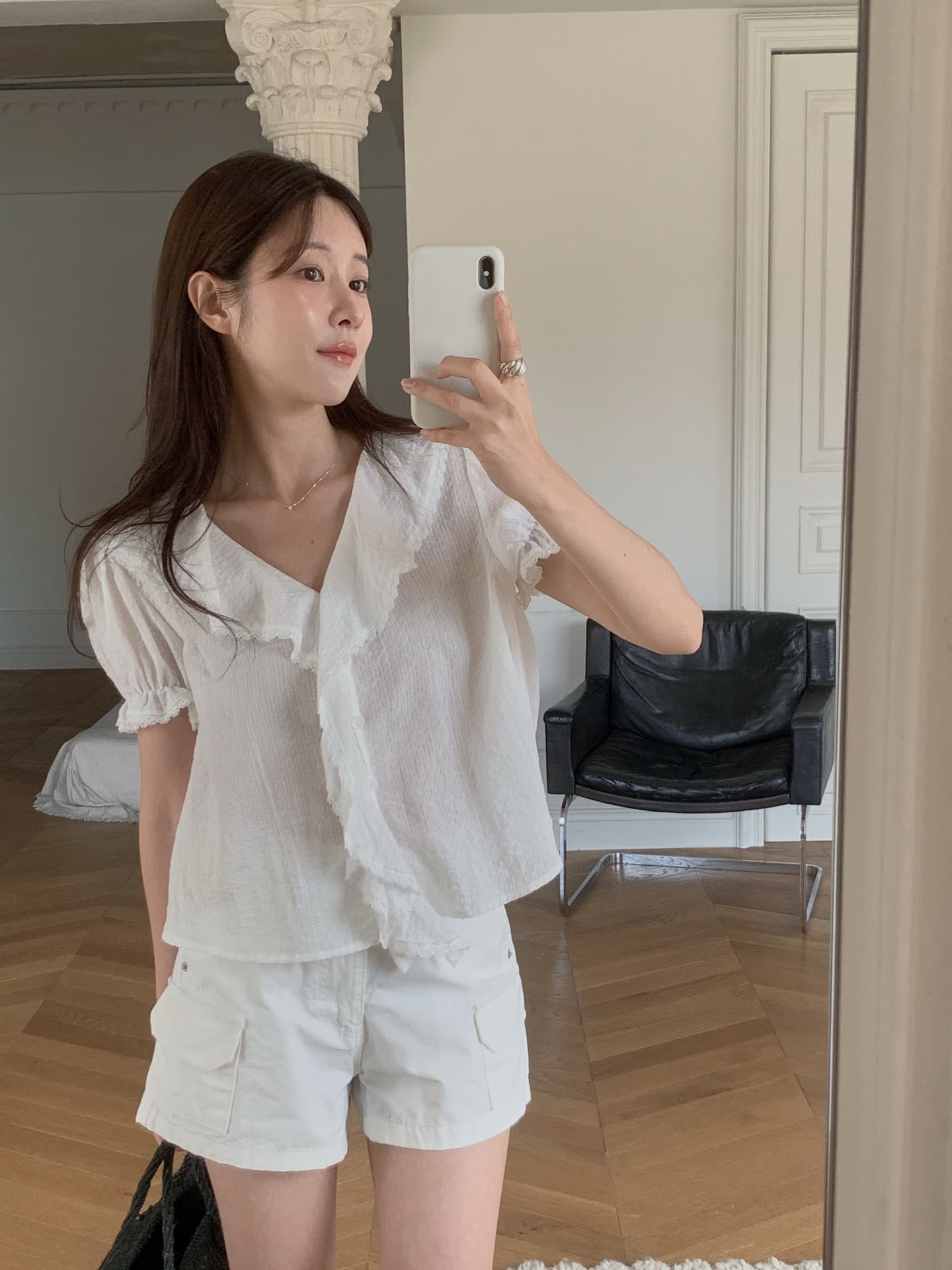 한 부서 폴로 칼라 프릴 싱글 줄 버튼 맨위