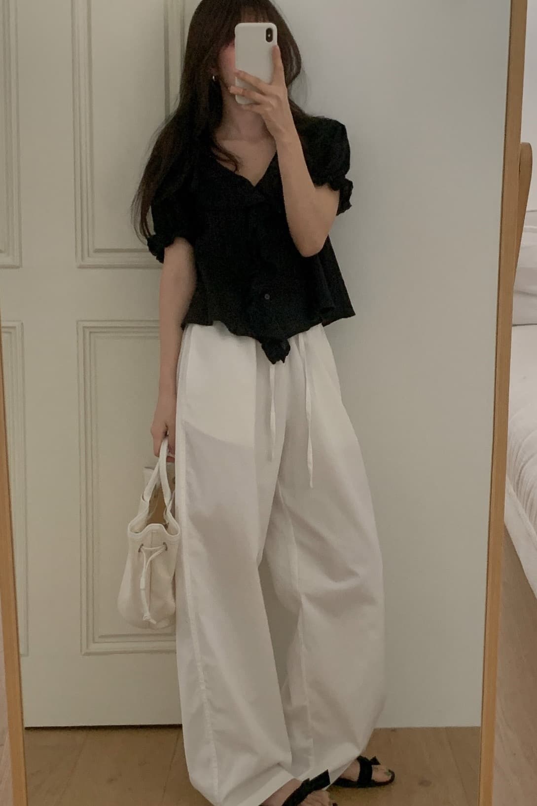 한 부서 폴로 칼라 프릴 싱글 줄 버튼 맨위 상세 이미지 11
