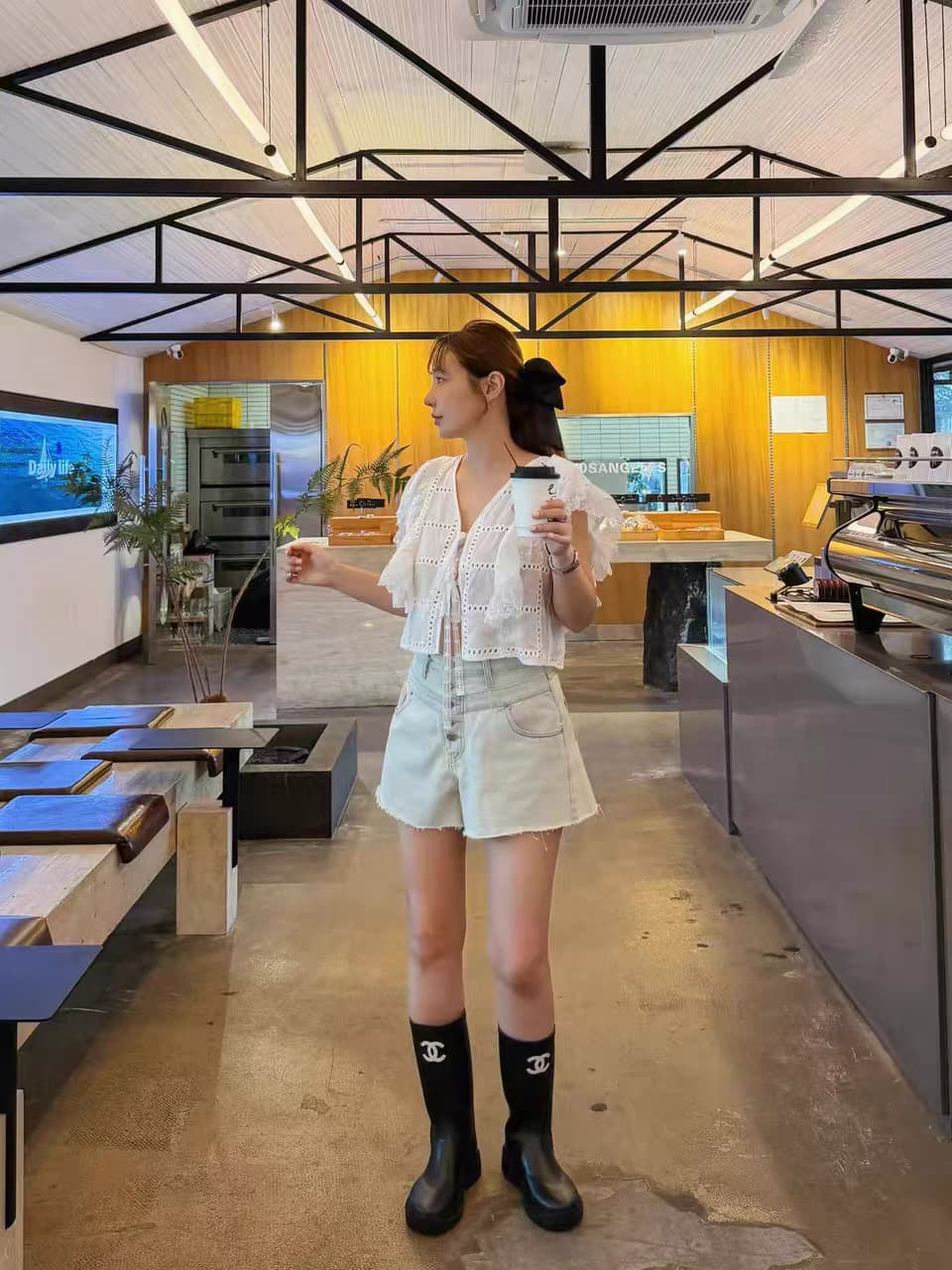 있음 선적 다용도 작은 대중 패션 홀로우 아웃 자수 셔츠 상세 이미지 10