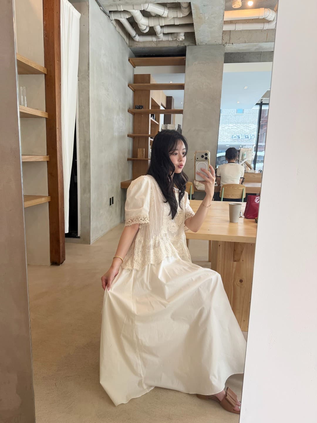 한 부서 미니멀리즘 자수 물결무늬 측면 반팔 큰 진자 드레스 상세 이미지 3
