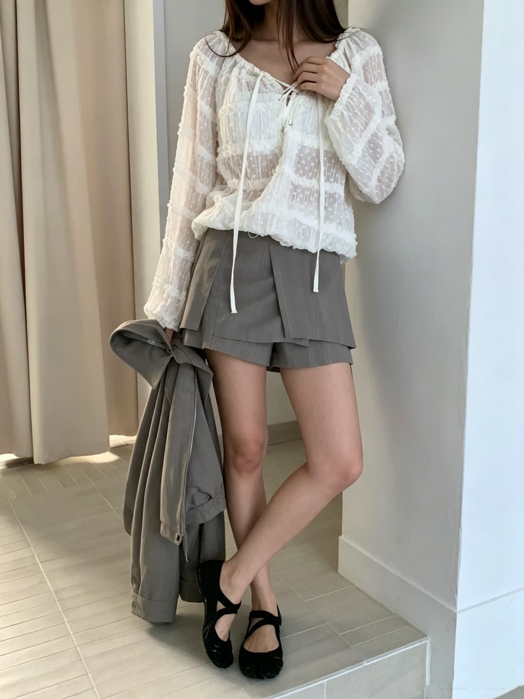 있음 선적 한 부서 다용도 반 개방 칼라 레이스업 공예 프릴 쉬폰 긴팔 맨위 상세 이미지 8