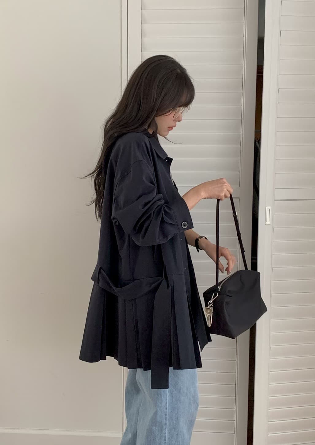 한 부서 다용도 작은 대중 플리츠 바람막이 패션 단일 행 버클 업 외투 바람막이 상세 이미지 6