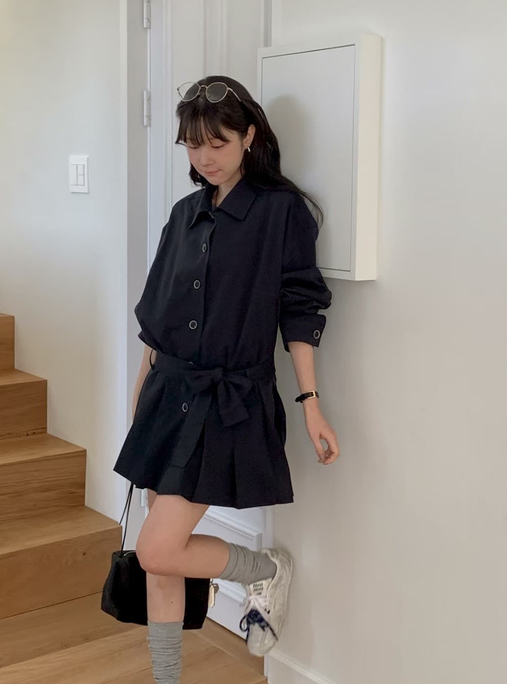 한 부서 다용도 작은 대중 플리츠 바람막이 패션 단일 행 버클 업 외투 바람막이 상세 이미지 8