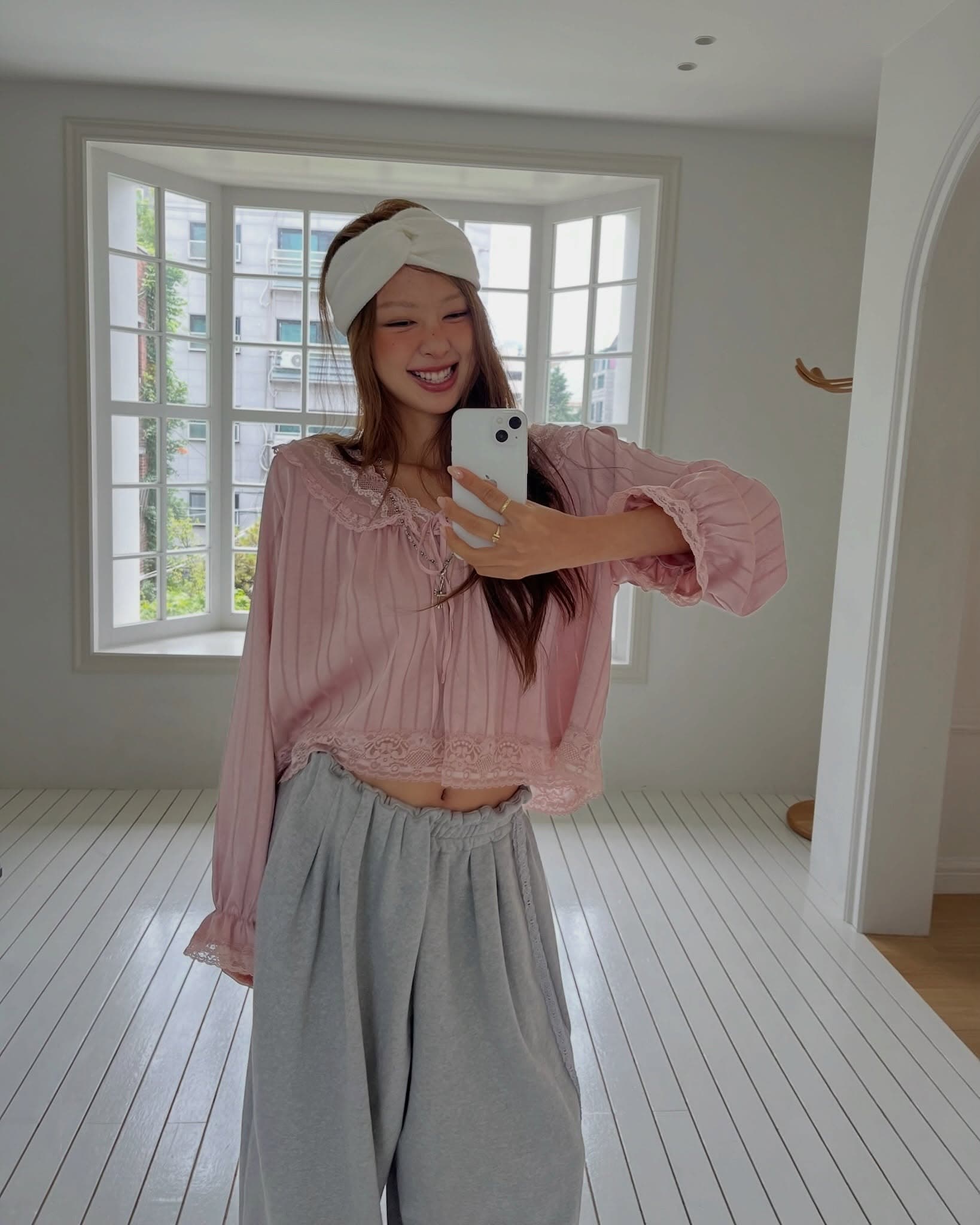 있음 선적 한 부서 ins 다용도 작은 대중 패션 레이스 레이스 칼라 스트라이프 새틴 셔츠 상세 이미지 3