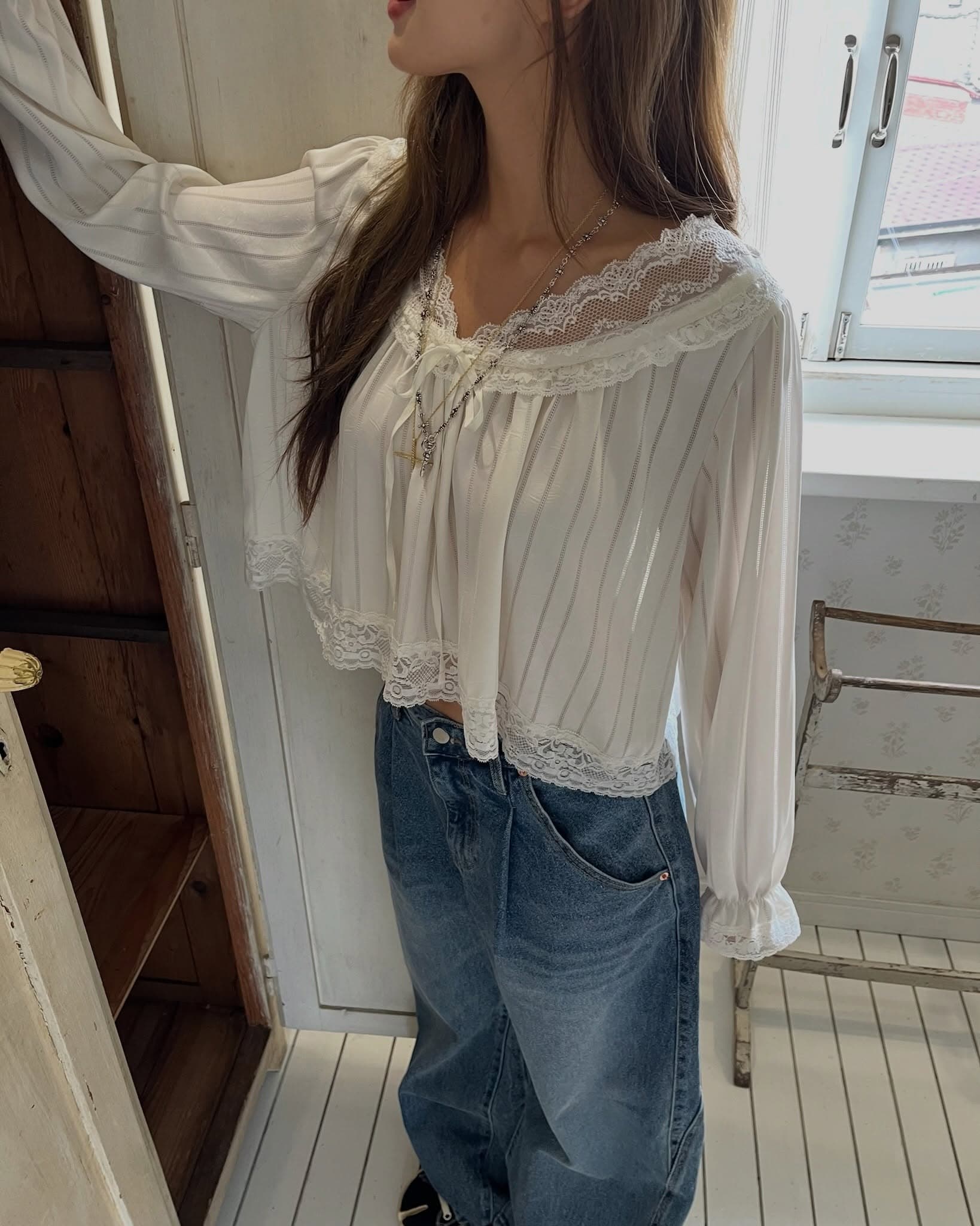 있음 선적 한 부서 ins 다용도 작은 대중 패션 레이스 레이스 칼라 스트라이프 새틴 셔츠 상세 이미지 17