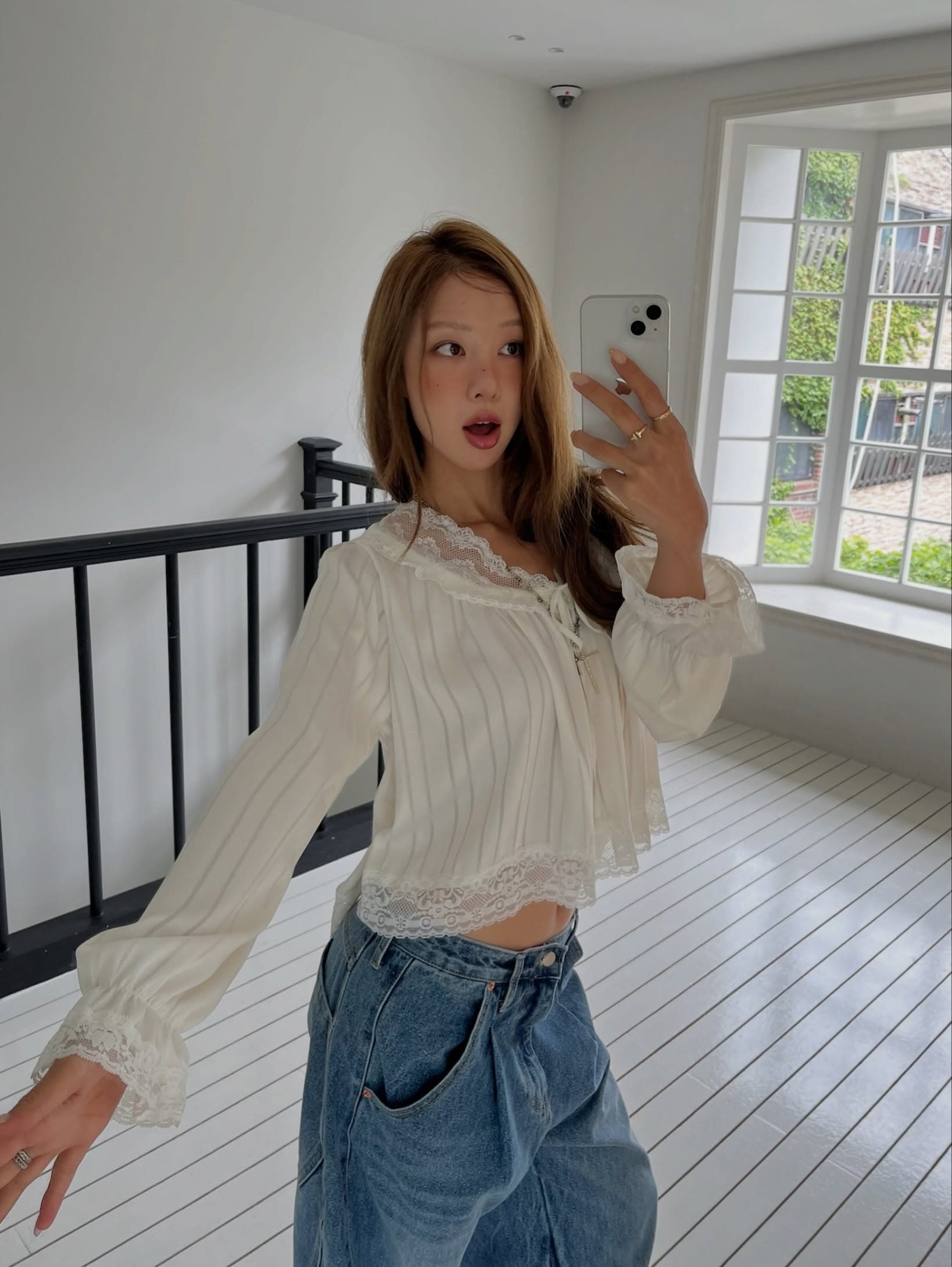 있음 선적 한 부서 ins 다용도 작은 대중 패션 레이스 레이스 칼라 스트라이프 새틴 셔츠 상세 이미지 18
