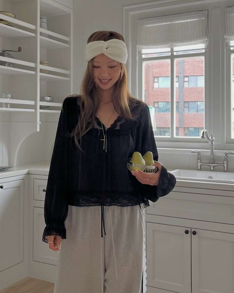 있음 선적 한 부서 ins 다용도 작은 대중 패션 레이스 레이스 칼라 스트라이프 새틴 셔츠 상세 이미지 43