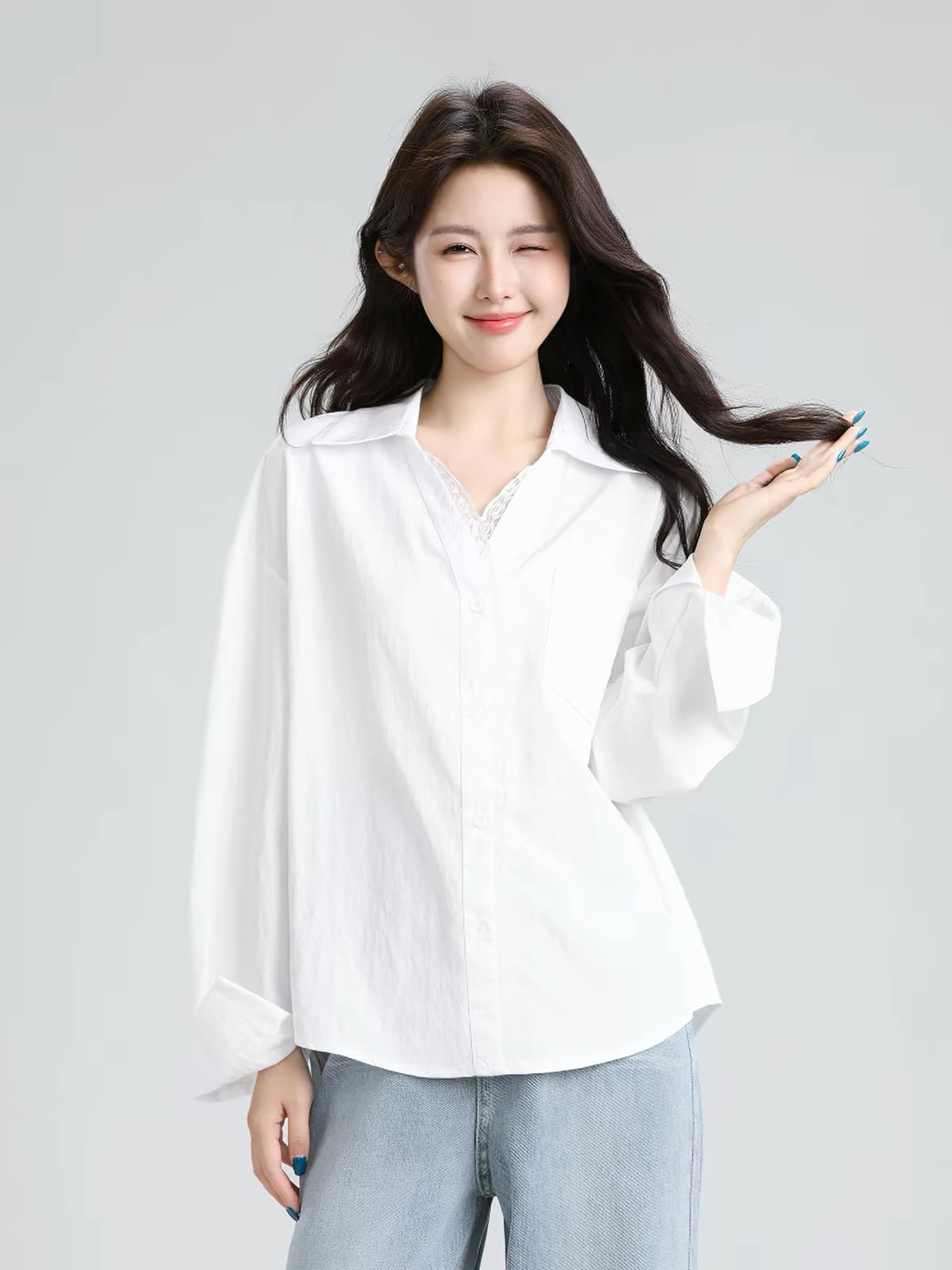 화이트 POLO 칼라 긴팔 여성 셔츠 봄 2026 봄 가을 새로운 레이스 레이스 패치워크 V넥 흰 셔츠 맨위 이미지 3