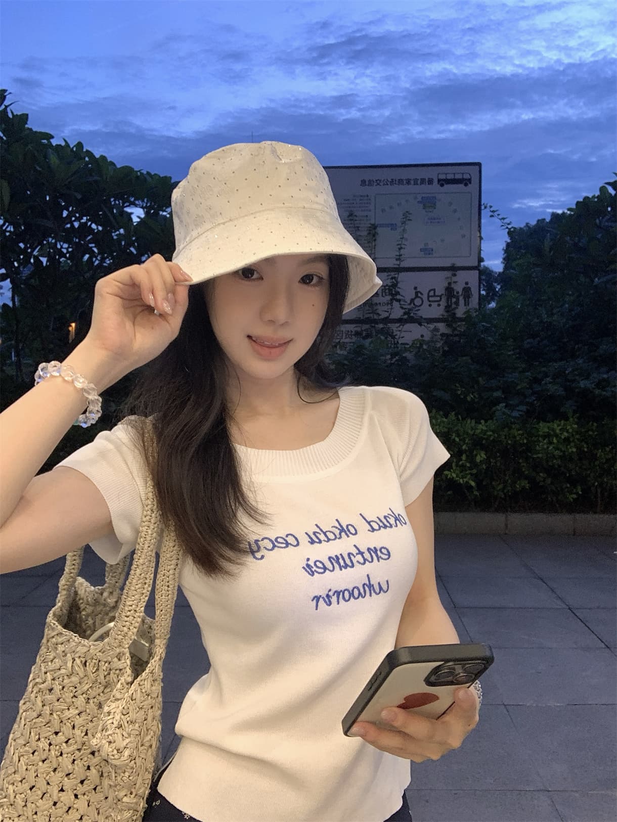 실사 정가 한 부서 chic 반팔 니트 스웨터 알파벳 자수 쇼트 스타일 맨위 상세 이미지 5