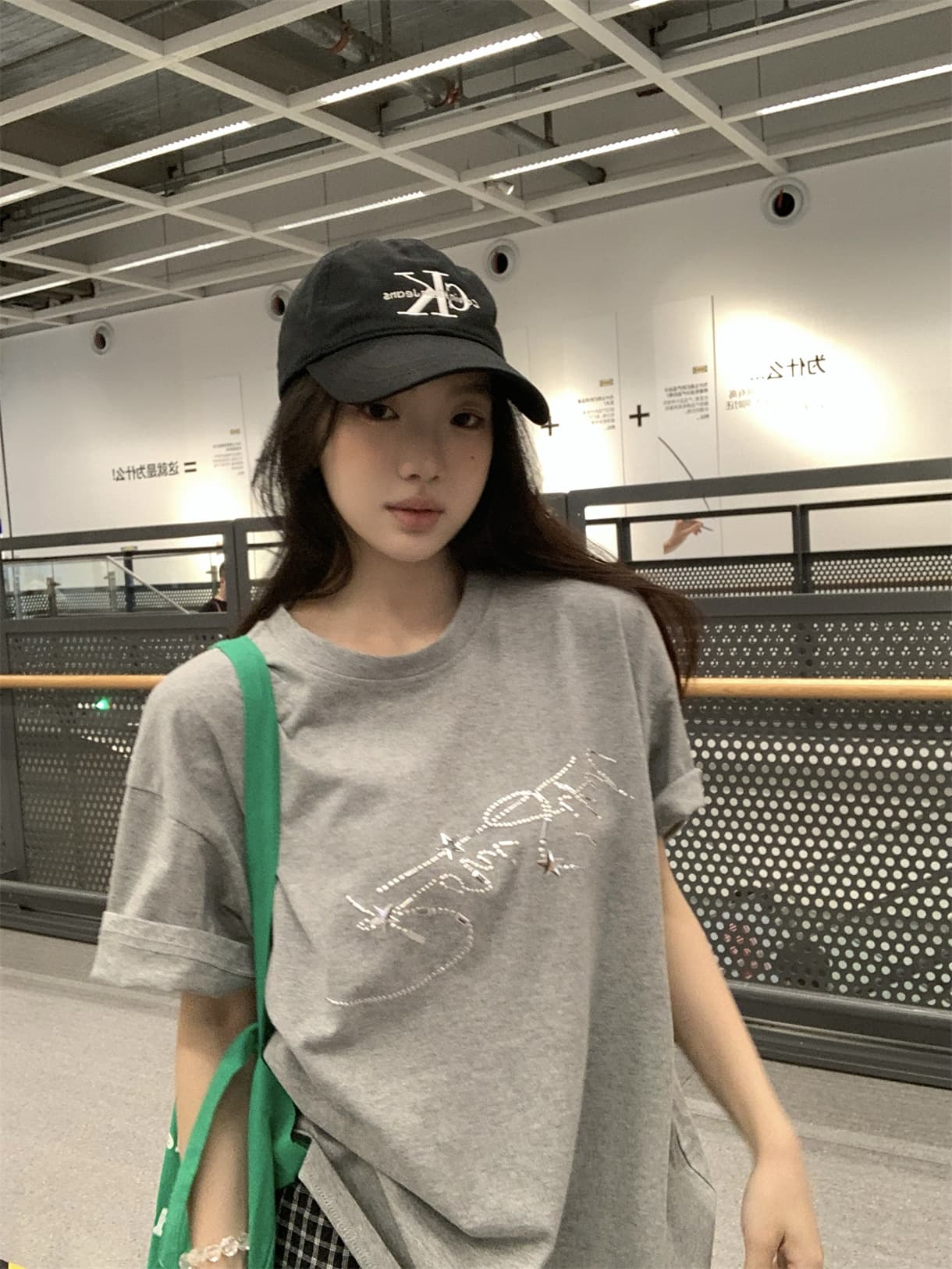 실사 정가 아메리칸 느긋한 디자인 센스 공예 반팔 루즈핏 티셔츠