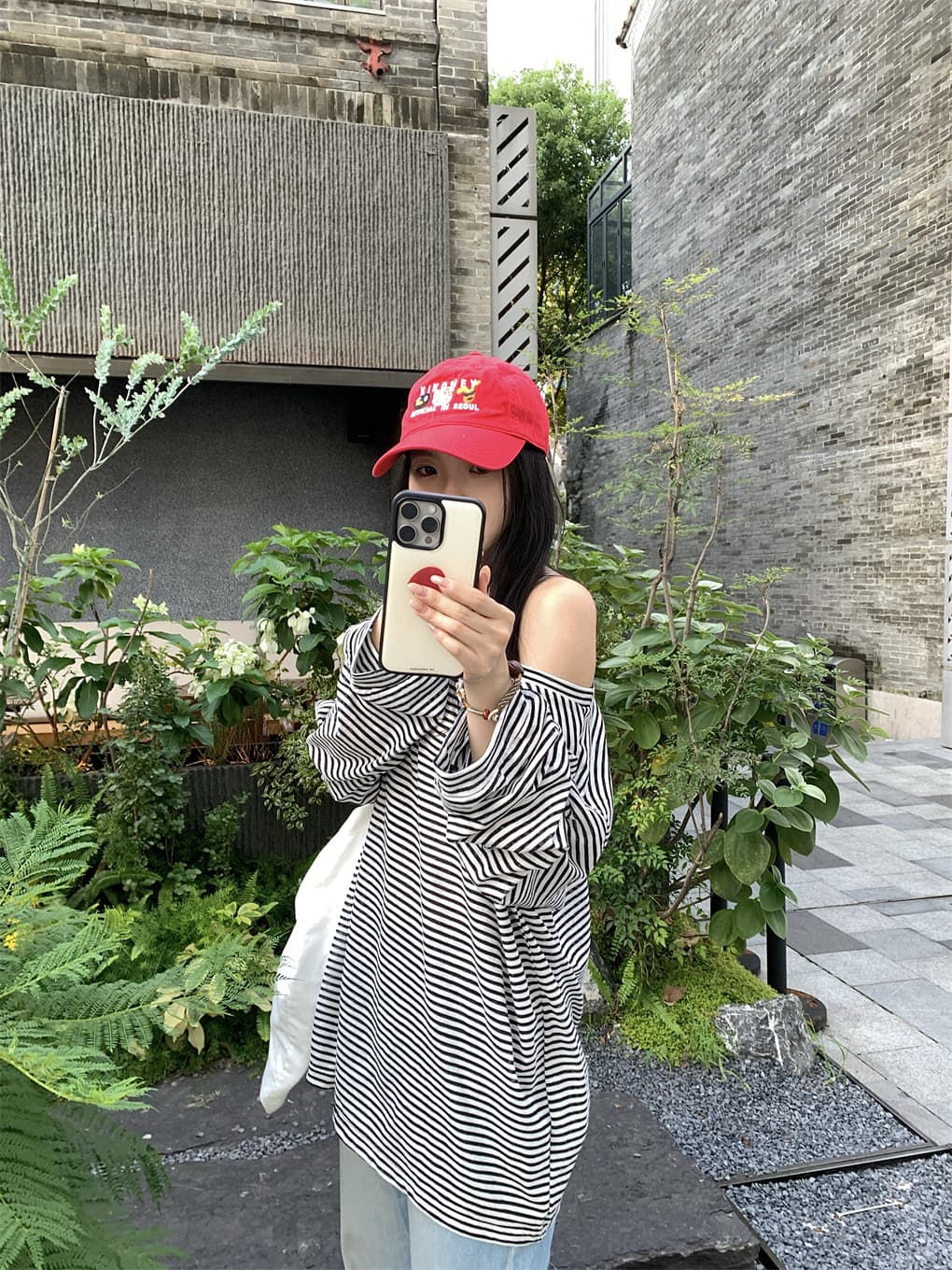 실사 정가 이른 가을 아메리칸 느긋한 루즈핏 스트라이프 비스듬한 어깨 긴팔 티셔츠 오프숄더 블라우스 맨위 상세 이미지 15