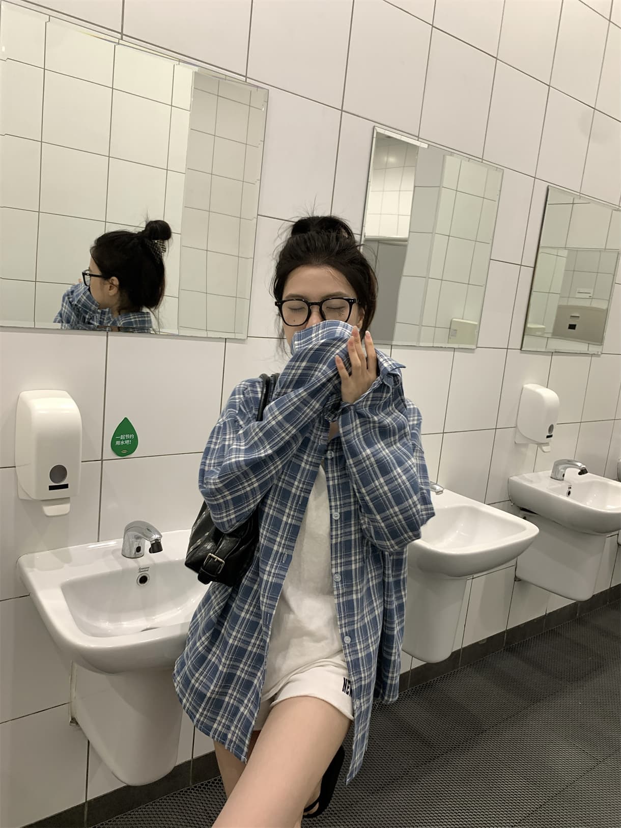 실사 정가 이른 가을 아메리칸 느긋한 디스플레이 화이트 파란색 체크무늬 긴팔 셔츠 루즈핏 셔츠 상세 이미지 9
