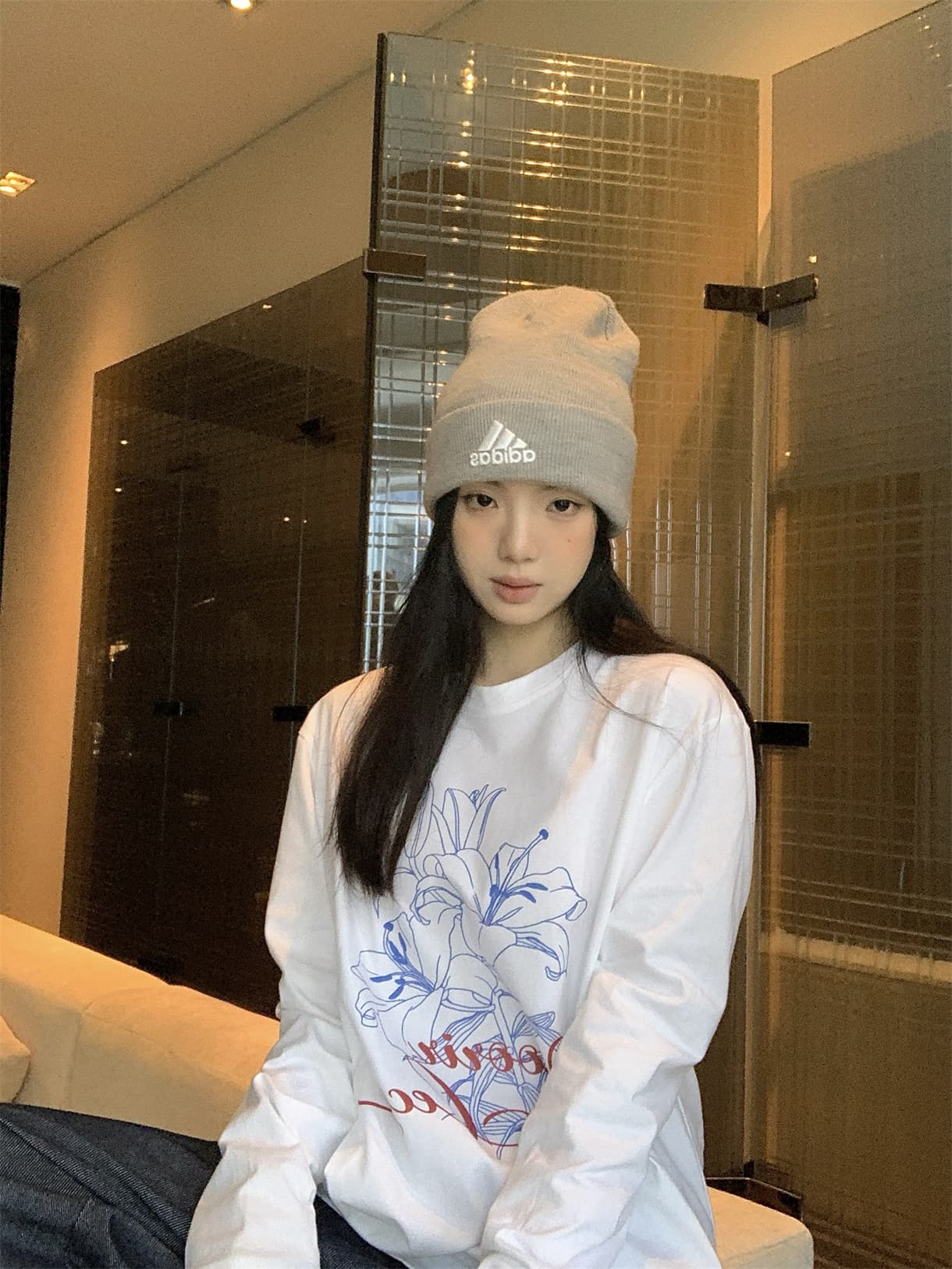 실사 정가 한 부서 느긋한 꽃 프린트 긴팔 티셔츠 루즈핏 인사이드 잡아라. 의류 상세 이미지 3