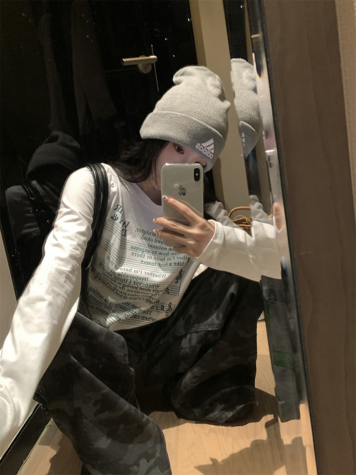 실사 정가 이른 가을 아메리칸 레트로 느긋한 알파벳 프린트 긴팔 티셔츠 루즈핏 인사이드 잡아라. 의류 상세 이미지 15