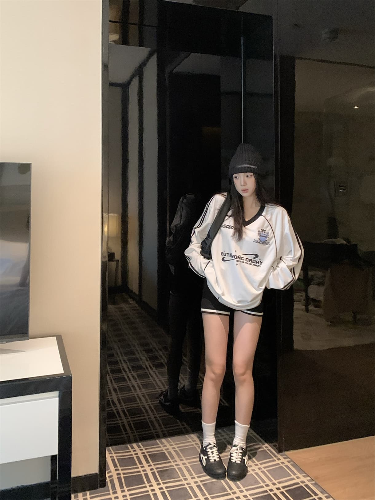 실사 정가 이른 가을 아메리칸 vibe 메쉬 긴팔 티셔츠 V넥 프린트 루즈핏 공 서비스 상세 이미지 32