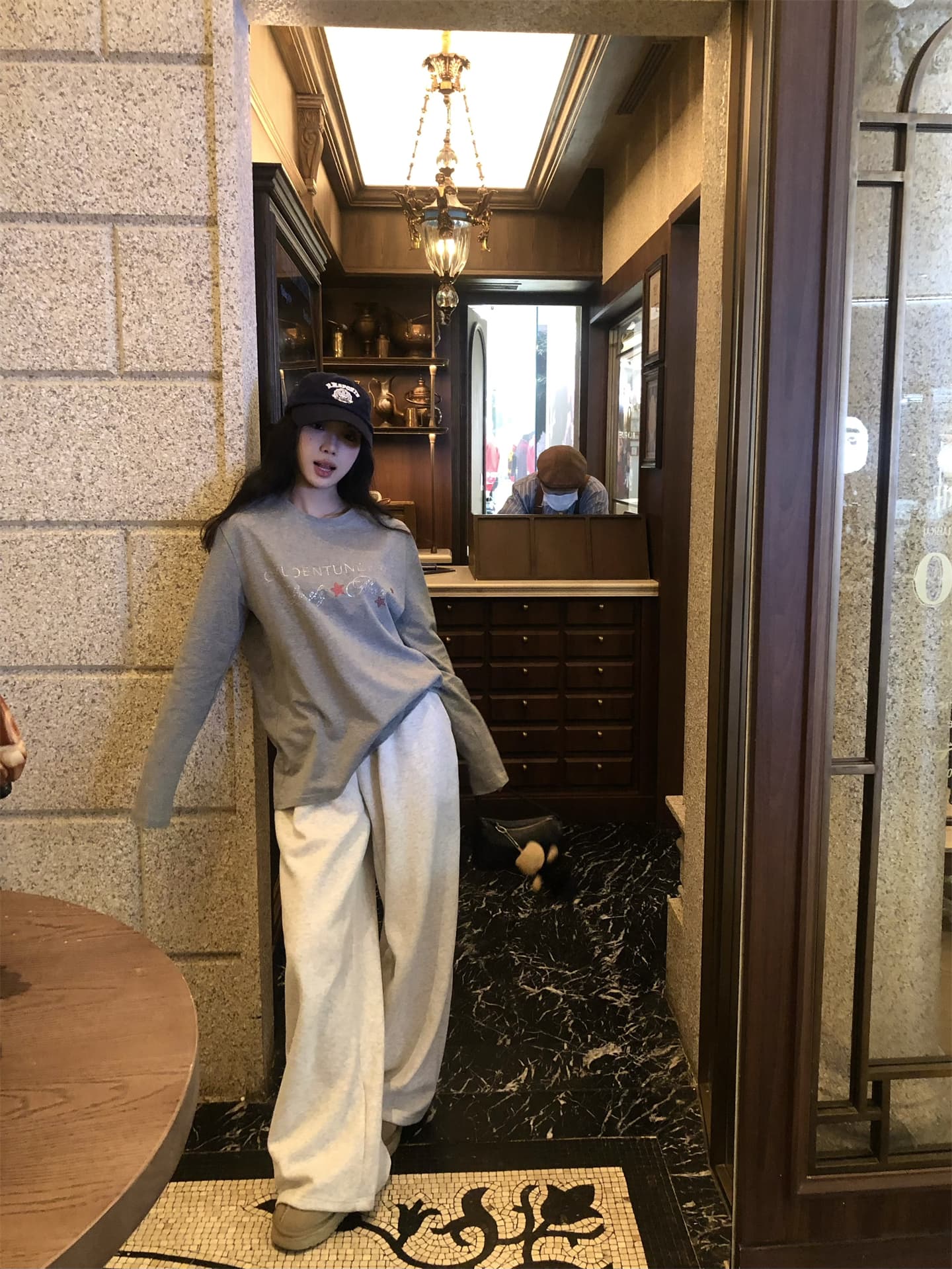 실사 정가 가을 아메리칸 작은 대중 느긋한 디자인 센스 핫픽스 별 알파벳 루즈핏 다용도 긴팔 맨위 상세 이미지 5