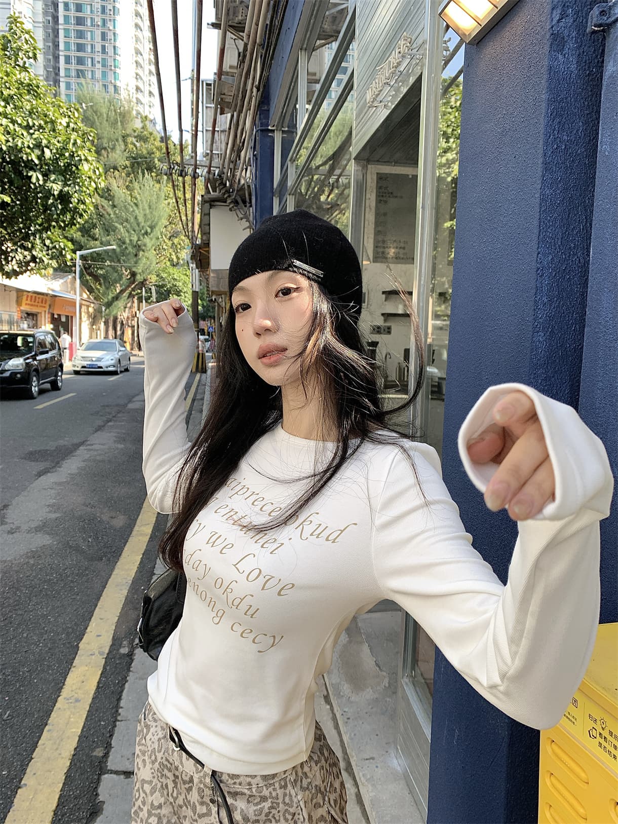 실사 정가 가을 겨울 한 부서 허리 수축 몸매 가꾸기 슬림해 보이는 긍정적 인 어깨 알파벳 프린트 티셔츠 맨위 상세 이미지 14