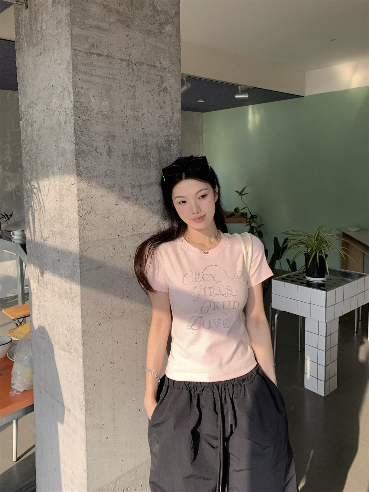 실사 정가 아메리칸 달콤한 매운맛 긍정적 인 어깨 쇼트 스타일 핫픽스 플래시 분말 공예 반팔 티셔츠 맨위 상세 이미지 11