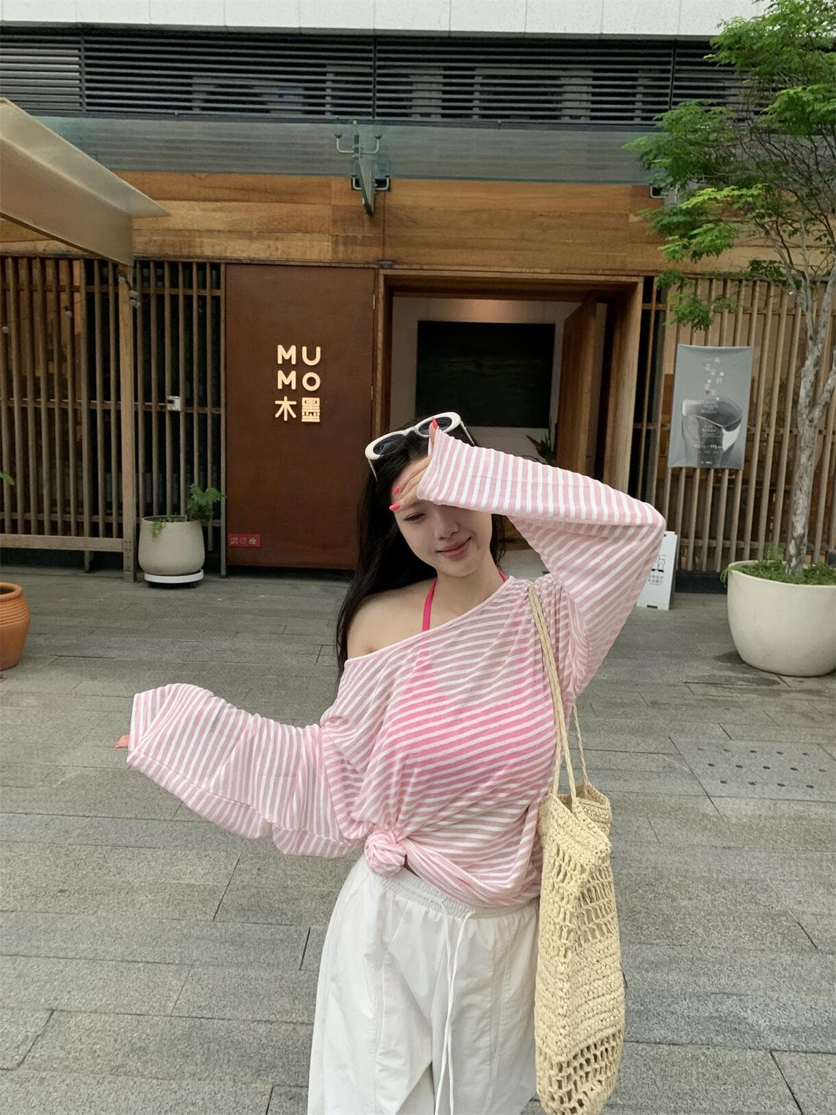 실사 정가 아메리칸 핫걸 스트라이프 비스듬한 어깨 긴팔 티셔츠 슬림해 보이는 오프숄더 자외선 차단 얇은 스타일 맨위 상세 이미지 18