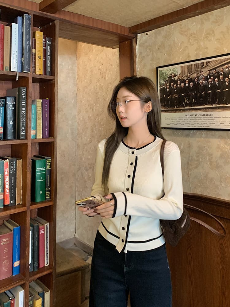 우 77 배색 라운드 넥 오래된 돈 바람 니트 오픈 가디건 여성 품격 몸매 가꾸기 슬림해 보이는 인사이드 가져 가라. 패션 긴팔 모직물 맨위 상세 이미지 2