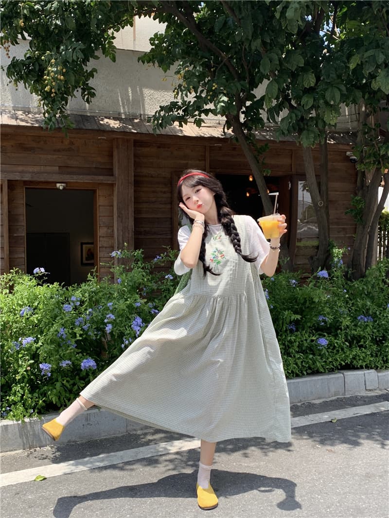 실사 티셔츠 체크무늬 자수 드레스 상세 이미지 8