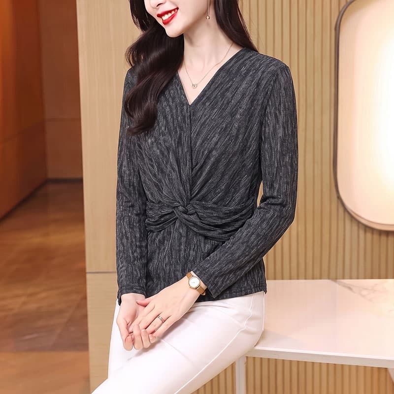어두운 회색 수직 곡물 비틀림 품격 v 칼라 긴팔 스트레치 직물 중년 여성 표지 배 슬림해 보이는 가을 의상 이미지 3