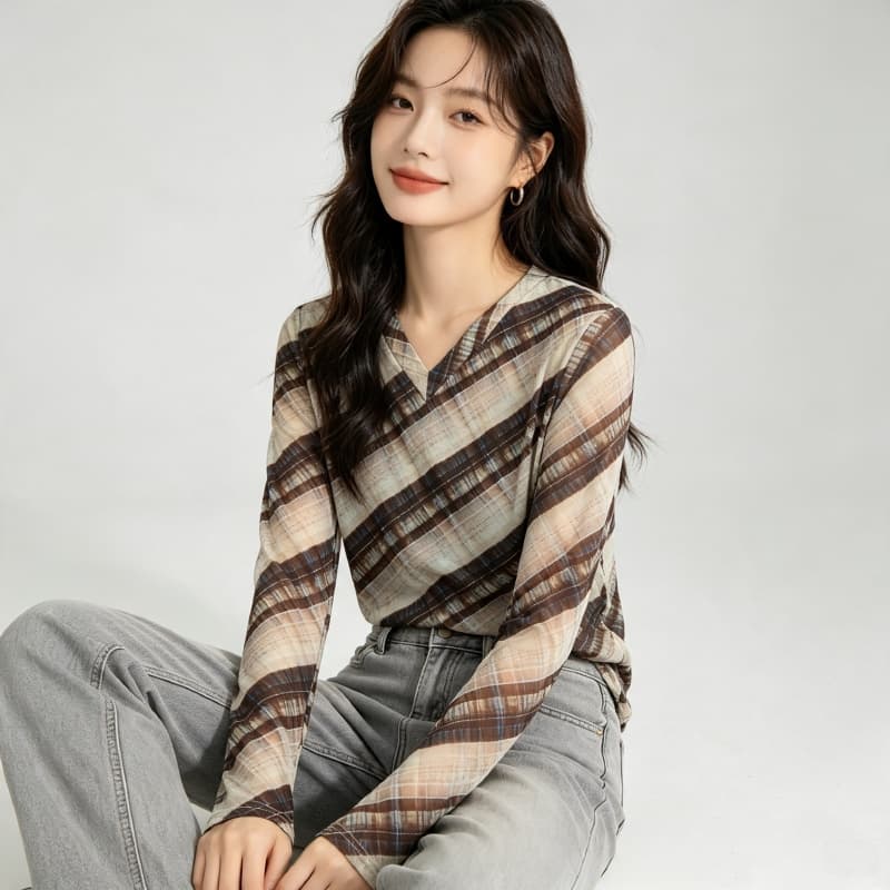 가을 신제품 레이스 기본 셔츠 여성 외국 가스 V넥 한국 스타일 몸매 가꾸기 슬림해 보이는 품격 망사 인사이드 가져 가라. 긴팔 맨위