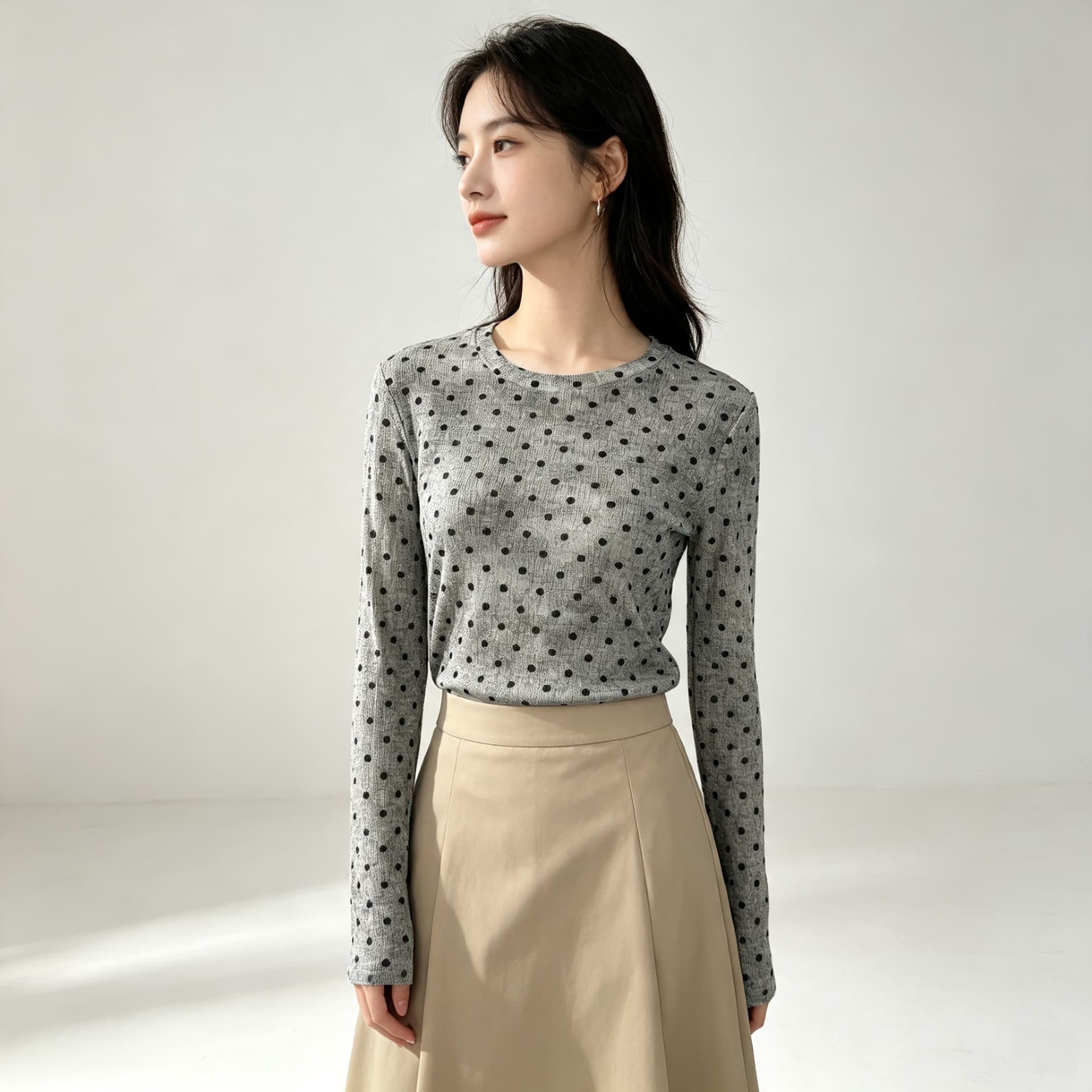 가을 신제품 레이스 기본 셔츠 여성 외국 가스 라운드 넥 한국 스타일 몸매 가꾸기 슬림해 보이는 품격 망사 인사이드 가져 가라. 긴팔 맨위 이미지 4