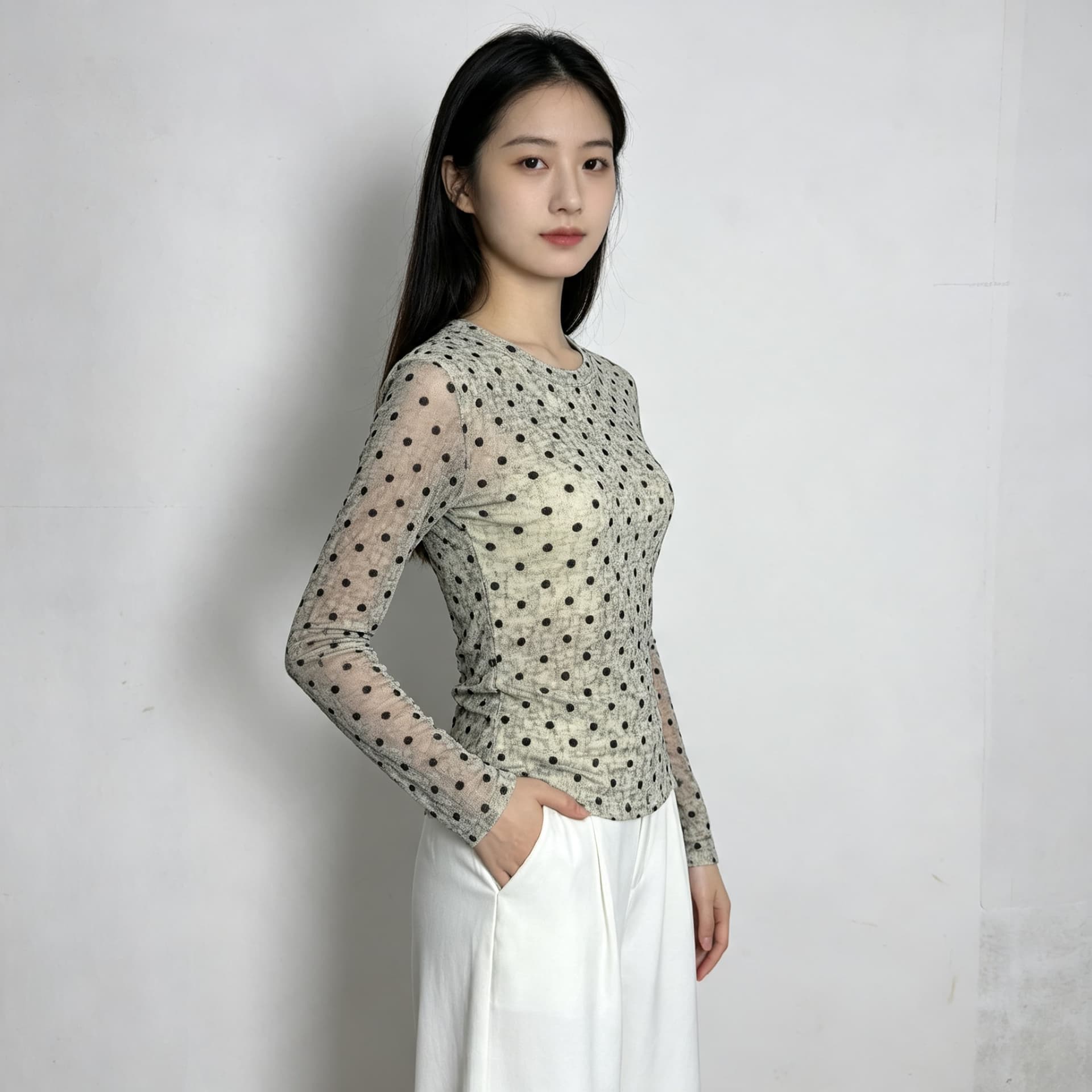 가을 신제품 레이스 기본 셔츠 여성 외국 가스 라운드 넥 한국 스타일 몸매 가꾸기 슬림해 보이는 품격 망사 인사이드 가져 가라. 긴팔 맨위 상세 이미지 1