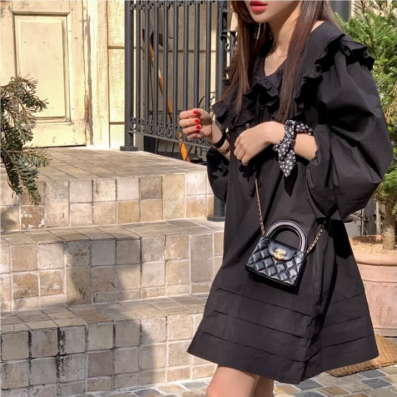 있음 선적 달콤함 풀오버 프릴 칼라 레이스업 루즈핏 드레스 이미지 5