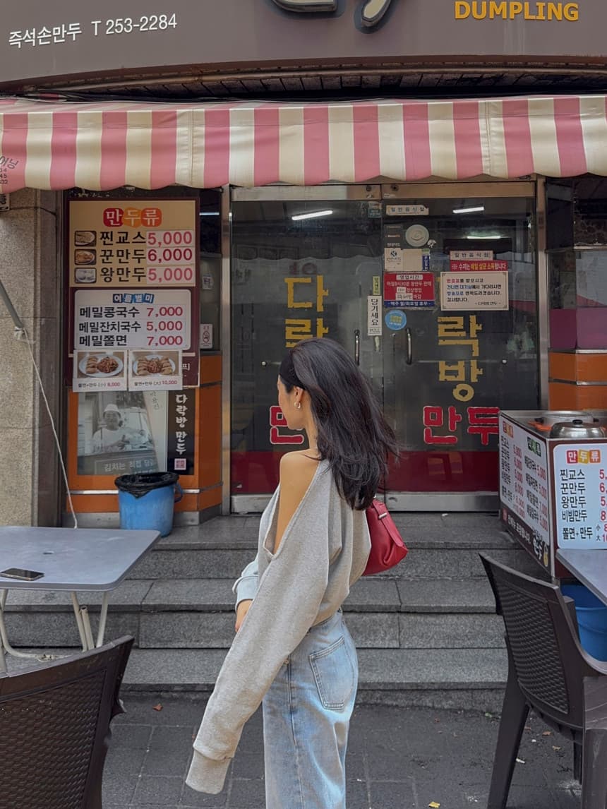 있음 선적 라운드 넥 홀로우 아웃 오프숄더 긴팔 후드티 여성 상세 이미지 15
