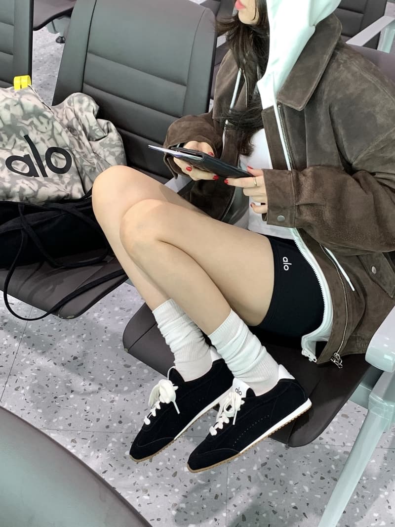 있음 선적 단색 다용도 후드 지퍼 긴팔 여성 코트 상세 이미지 8