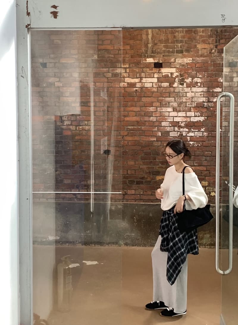 있음 선적 외국 가스 오프숄더 긴팔 단색 두꺼운 루즈핏 풀오버 스웨트셔츠 상세 이미지 28