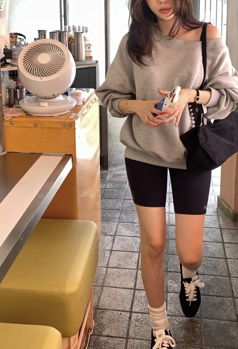 있음 선적 외국 가스 오프숄더 긴팔 단색 두꺼운 루즈핏 풀오버 스웨트셔츠 상세 이미지 56