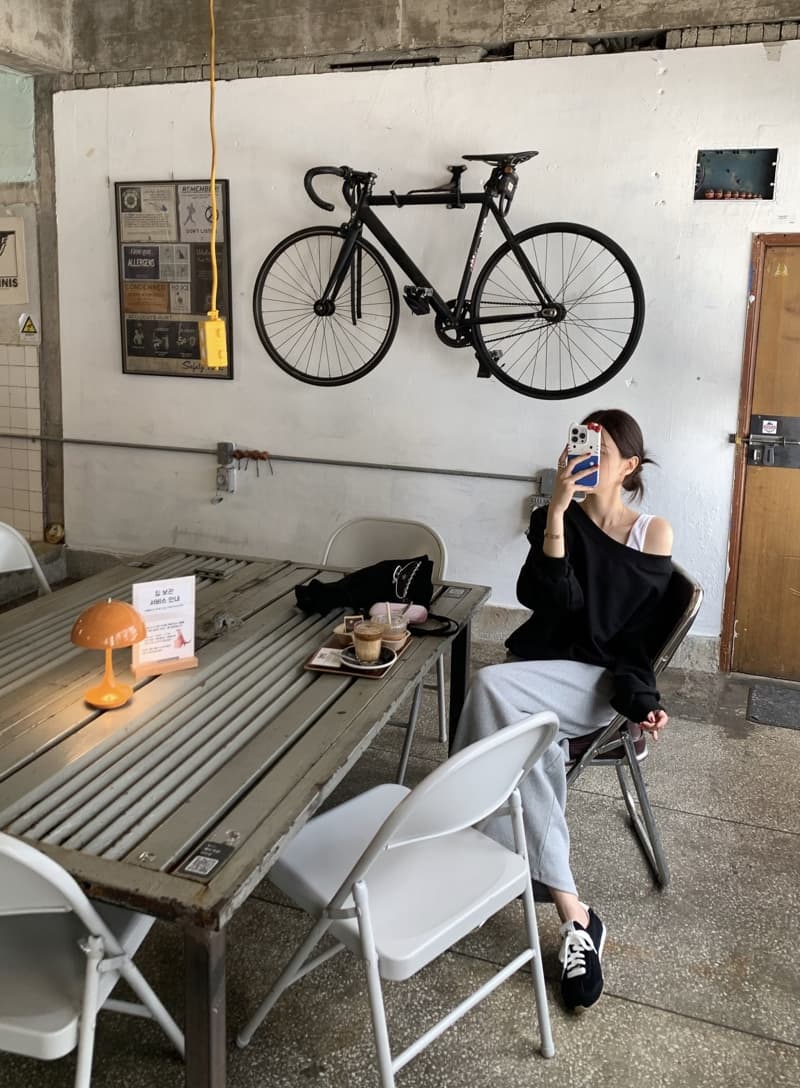 있음 선적 외국 가스 오프숄더 긴팔 단색 두꺼운 루즈핏 풀오버 스웨트셔츠 상세 이미지 72