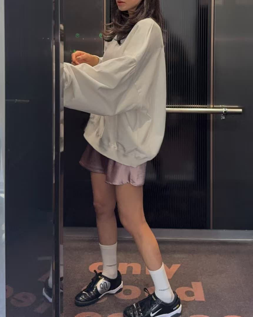 있음 선적 레이스업 패션 백리스 루즈핏 캐주얼 운동 후드티 상세 이미지 1